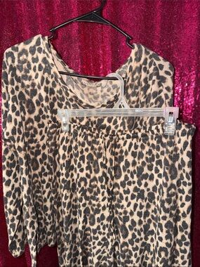 Victoria's Secret Beige and Black Leopard Print Sleep Set